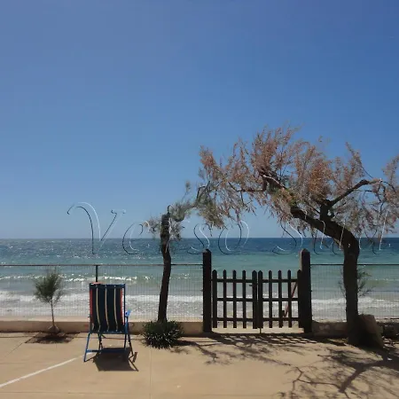 Fronte Spiaggia 121 *